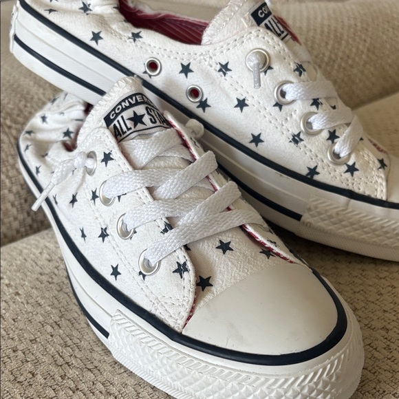 Converse Women’s White and Blue Star Sneakers - Picture 2 of 7